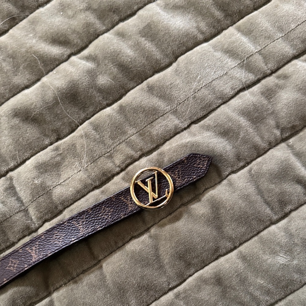 Louis Vuitton reversible belt